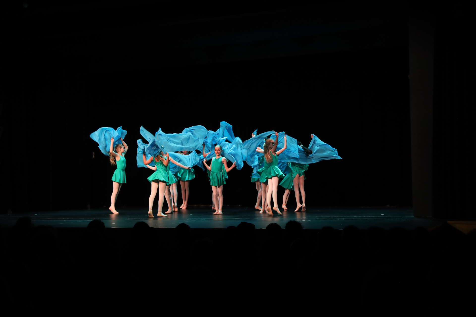 Tanzshow — 16
